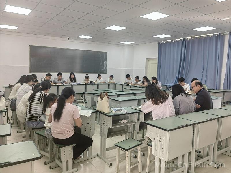 宁南县高中数学名师工作室对《基础读记手册》进行修订研讨